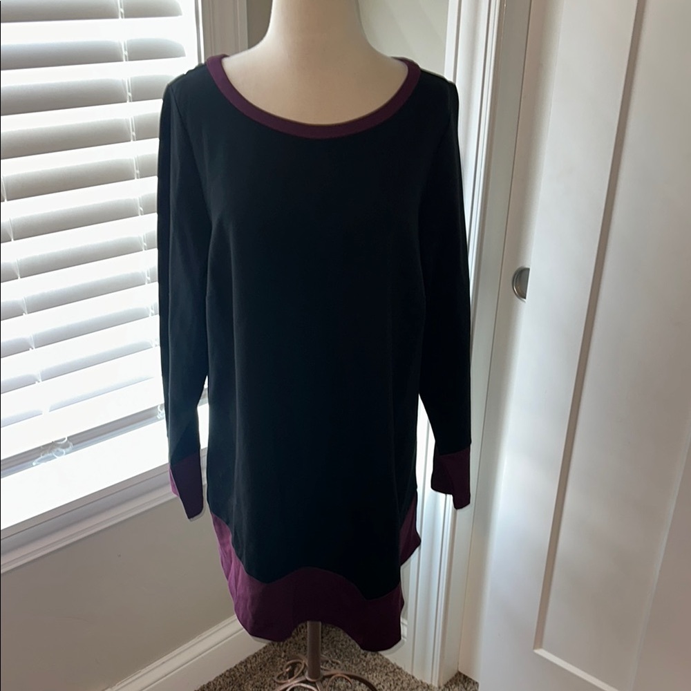 CJ Banks Black Tunic Long-sleeve with Burgundy Trim Size 1X